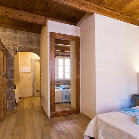 Grand Suite Gioberti Elegante Nel Cuore Di Alghero Exterior photo